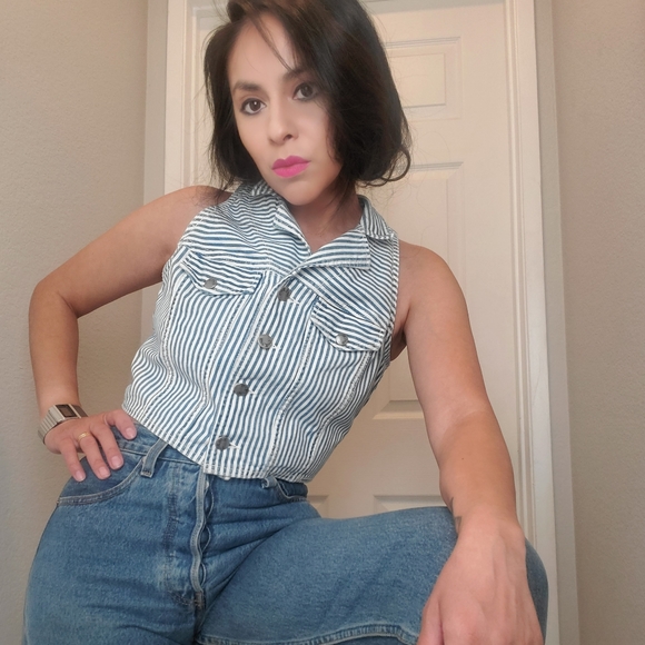 Vest - Picture 4 of 14